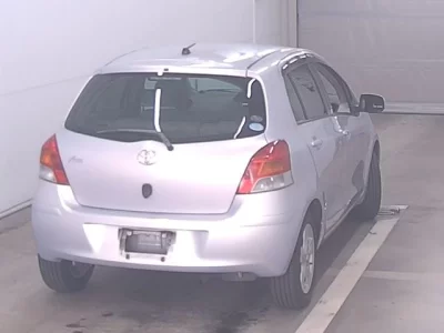 Toyota VITZ  с аукциона в Японии