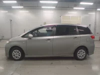 Toyota WISH лот № 30305 оценка R  с аукциона в Японии 3