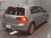 Volkswagen GOLF лот № 38121 оценка 4  с аукциона в Японии 1