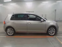 Volkswagen GOLF лот № 38121 оценка 4  с аукциона в Японии 2