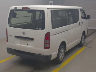 Toyota HIACE VAN  с аукциона в Японии