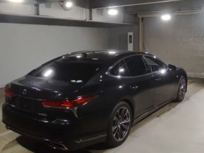 Lexus LS  с аукциона в Японии