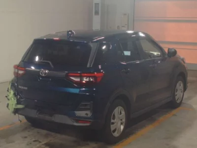 Toyota RAIZE  с аукциона в Японии