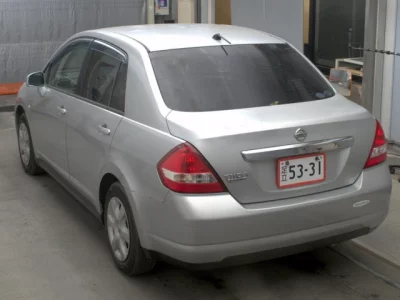 Nissan TIIDA LATIO