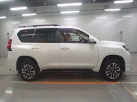 Toyota LAND CRUISER PRADO лот № 30330 оценка 5  с аукциона в Японии 2