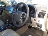 Toyota LAND CRUISER PRADO лот № 30330 оценка 5  с аукциона в Японии 6
