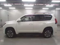 Toyota LAND CRUISER PRADO лот № 30330 оценка 5  с аукциона в Японии 3
