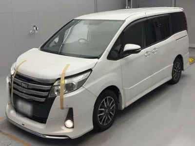 Toyota NOAH  с аукциона в Японии