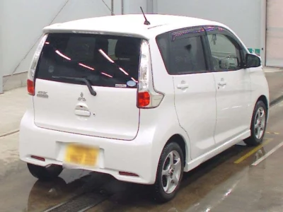 Mitsubishi EK CUSTOM