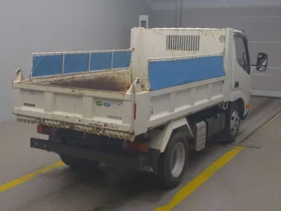 Toyota DYNA  с аукциона в Японии