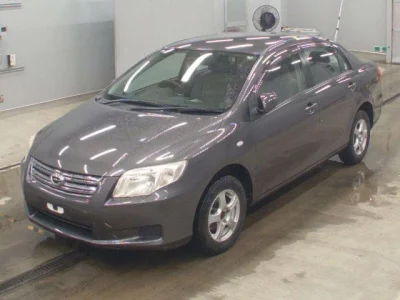 Toyota COROLLA AXIO  с аукциона в Японии