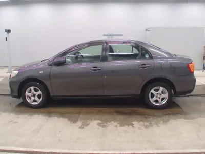 Toyota COROLLA AXIO  с аукциона в Японии
