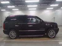 GM CADILLAC ESCALADE лот № 38156 оценка 3.5  с аукциона в Японии 2