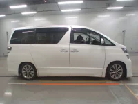 Toyota VELLFIRE лот № 30347 оценка R  с аукциона в Японии 2
