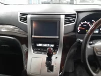 Toyota VELLFIRE лот № 30347 оценка R  с аукциона в Японии 8