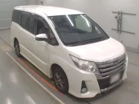Toyota NOAH лот № 30348 оценка 3.5  с аукциона в Японии 4