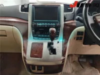 Toyota ALPHARD лот № 4048 оценка 3.5  с аукциона в Японии 6