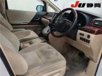 Toyota ALPHARD лот № 4048 оценка 3.5  с аукциона в Японии 2