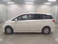 Toyota WISH лот № 30354 оценка 3.5  с аукциона в Японии 3