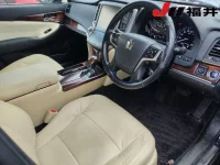 Toyota CROWN лот № 4044 оценка 4  с аукциона в Японии 2
