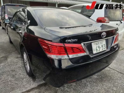 Toyota CROWN  с аукциона в Японии