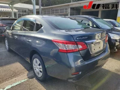 Nissan SYLPHY  с аукциона в Японии