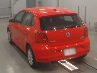 Volkswagen POLO лот № 38176 оценка 3.5  с аукциона в Японии 5