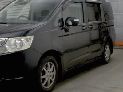 Honda STEP WAGON  с аукциона в Японии