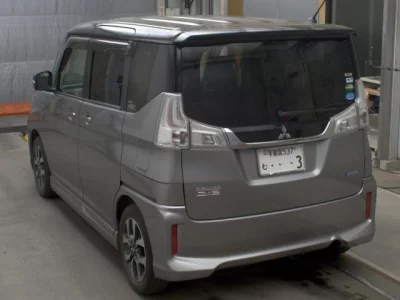 Mitsubishi DELICA D2