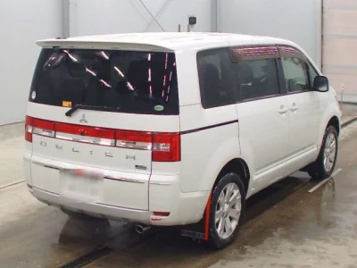 Mitsubishi DELICA D5  с аукциона в Японии