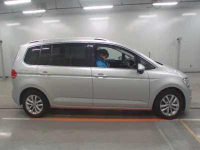 Volkswagen GOLF TOURAN
