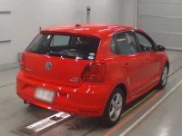 Volkswagen POLO лот № 38205 оценка 4.5  с аукциона в Японии 5