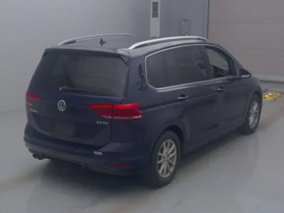 Volkswagen GOLF TOURAN