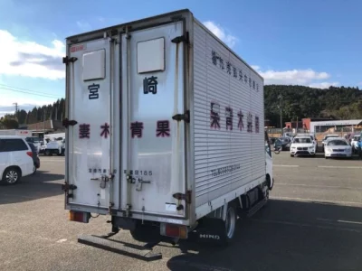 Hino DUTRO  с аукциона в Японии