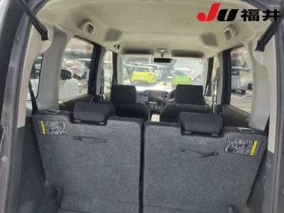 Nissan ROOX  с аукциона в Японии