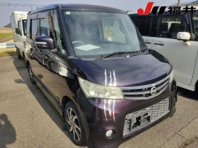 Nissan ROOX  с аукциона в Японии