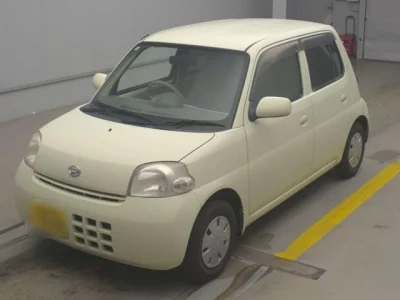 Daihatsu Esse