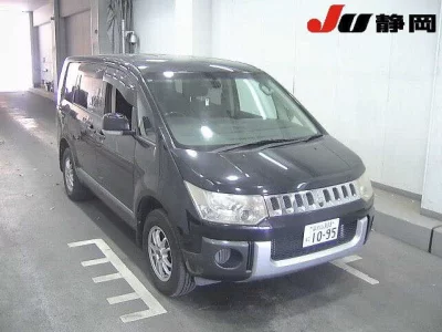 Mitsubishi DELICA D5  с аукциона в Японии