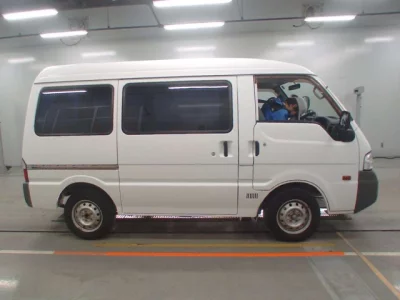 Mazda BONGO VAN
