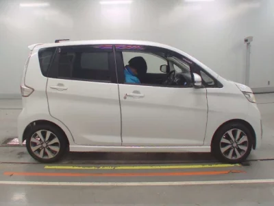 Mitsubishi EK CUSTOM