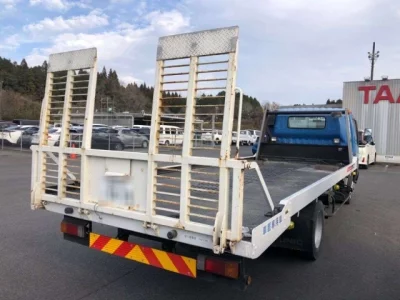 Toyota DYNA  с аукциона в Японии