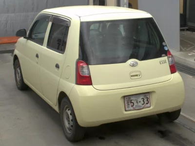 Daihatsu Esse