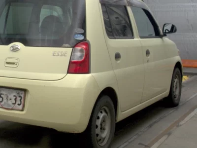 Daihatsu Esse