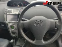 Toyota VITZ лот № 5043 оценка R  с аукциона в Японии 3