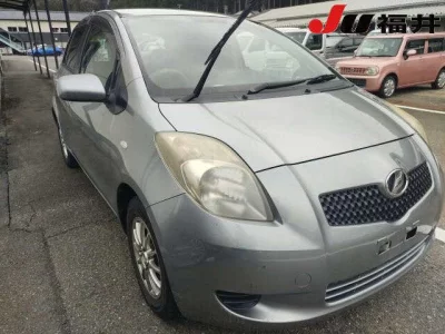 Toyota VITZ  с аукциона в Японии