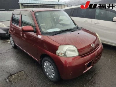 Daihatsu Esse