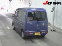 Daihatsu HIJET VAN лот № 75 оценка 3.5  с аукциона в Японии 1