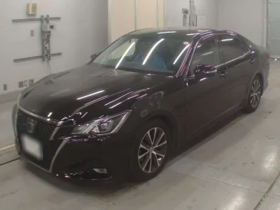 Toyota CROWN  с аукциона в Японии