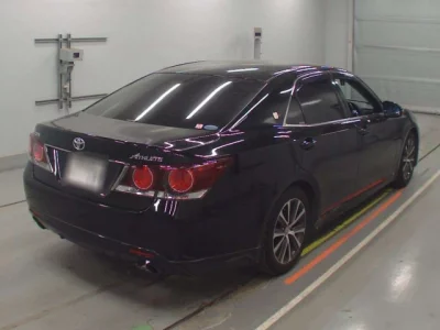 Toyota CROWN  с аукциона в Японии