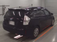 Toyota PRIUS ALPHA лот № 30443 оценка R  с аукциона в Японии 1